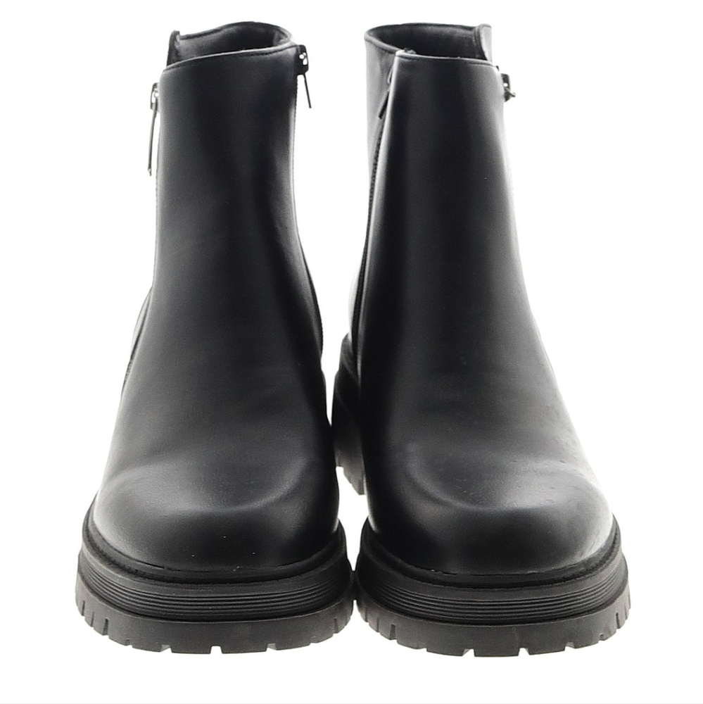 Nine West Ankle Boots (Zippers on Ankles)